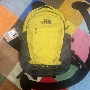 the north face gold recon back pack / unisex